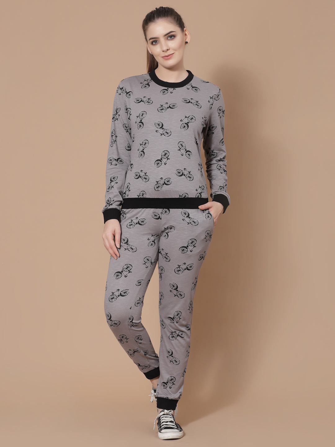 Women Grey & Black Pure Cotton Printed Night suit